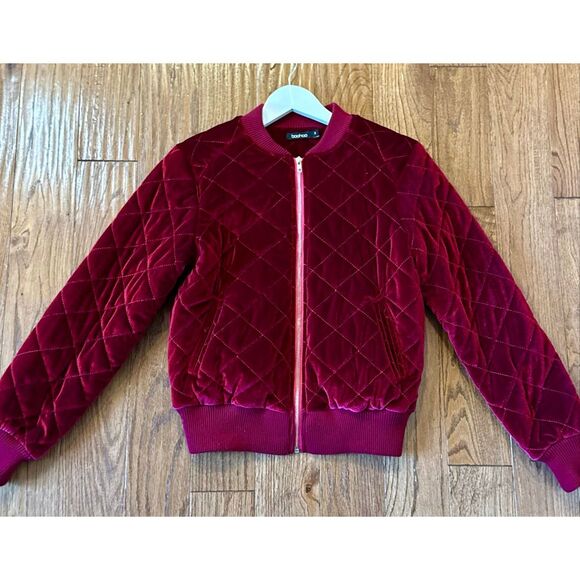 Boohoo red velvet quilted bomber jacket size small - Picture 10 of 11